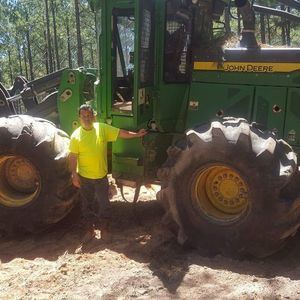 Meet your Posher, Dennis